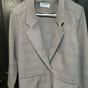 Alfred Dunner Women's Tan Blazer and Skirt Set